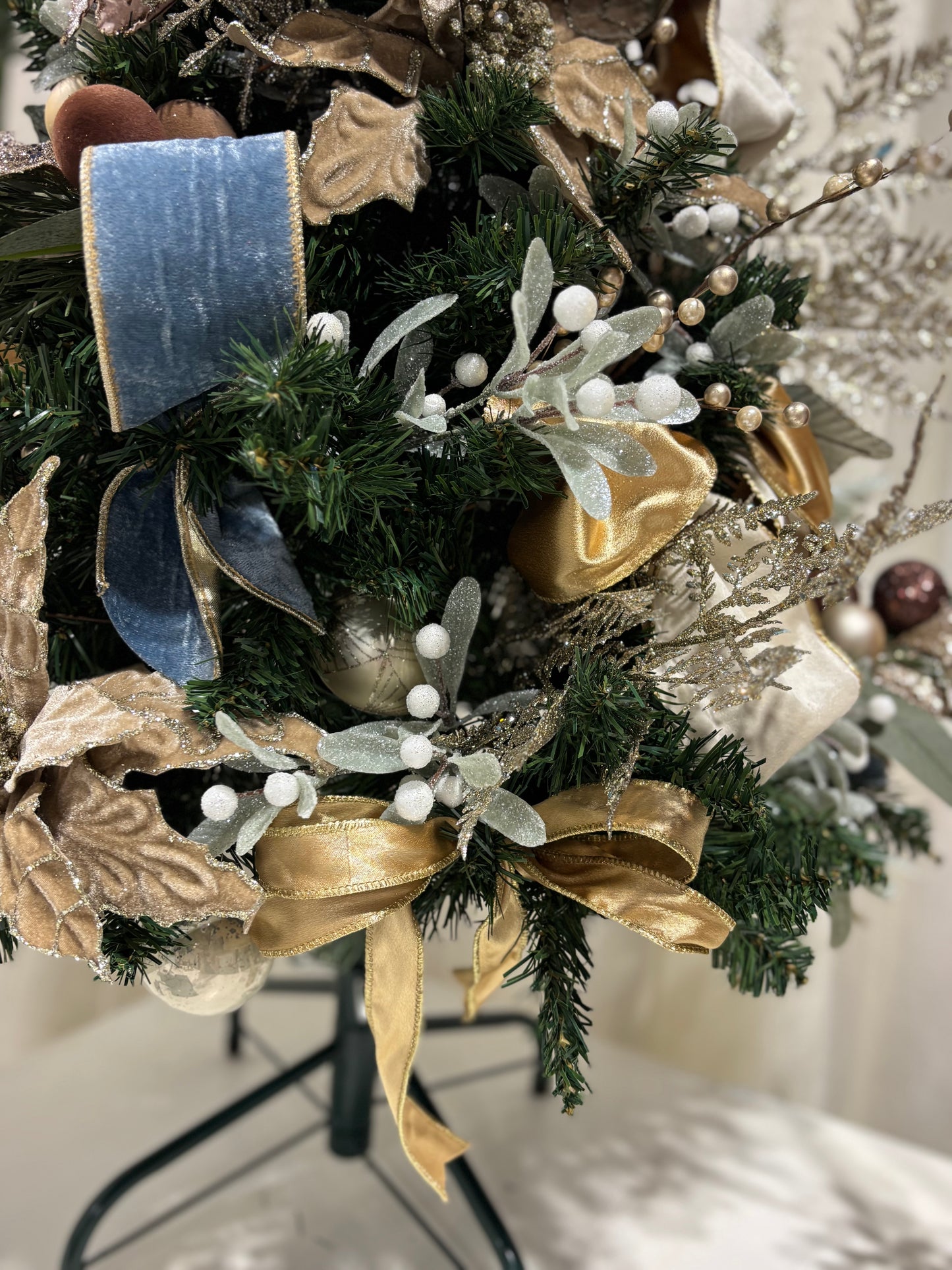 Classic Velvet / 2.5 Inch