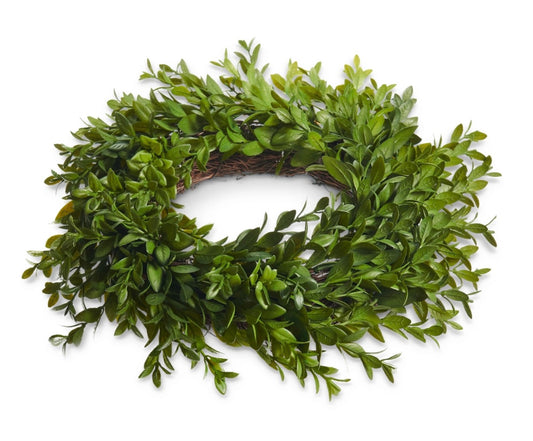 12" Boxwood Candle Ring